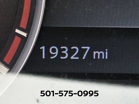 Used 2025 Nissan Frontier SV RWD image 28
