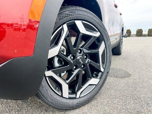 New 2026 Kia Seltos SX w/ SX Sunroof Package image 2