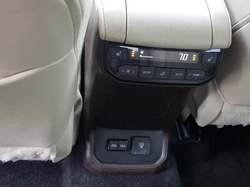 Used 2022 Toyota Highlander Platinum FWD image 12