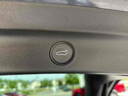 Used 2022 Tesla Model Y Performance image 24