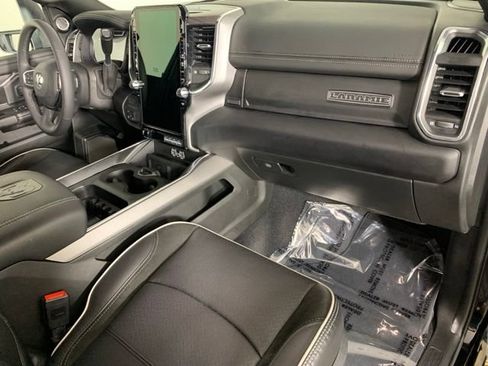 Used 2025 RAM 2500 Laramie AWD/4WD image 7