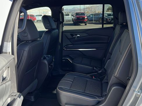 New 2026 Chevrolet Traverse High Country image 16