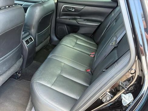 Used 2016 Nissan Altima 2.5 SL w/ 2.5 Technology w/LED Package FWD image 14