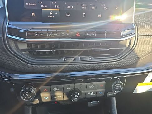 New 2026 Jeep Compass Limited image 29