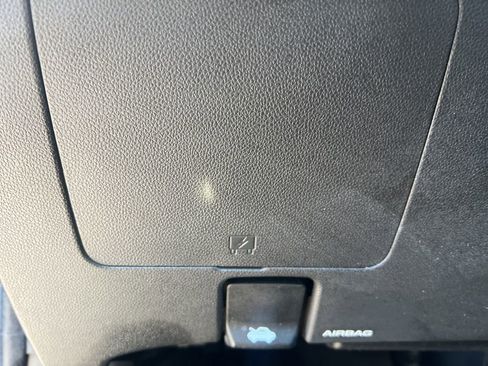 Used 2023 Buick Encore GX Essence w/ Experience Buick Package image 12