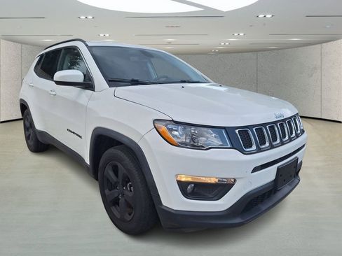 Used 2020 Jeep Compass Latitude w/ Cold Weather Group image 7