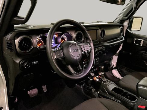 Used 2022 Jeep Wrangler Unlimited Sport AWD/4WD image 16