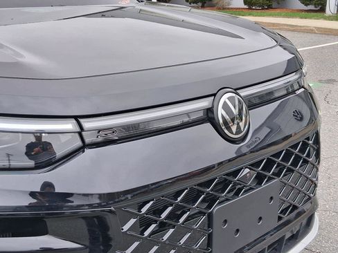 New 2026 Volkswagen Tiguan SEL R-Line AWD/4WD image 5