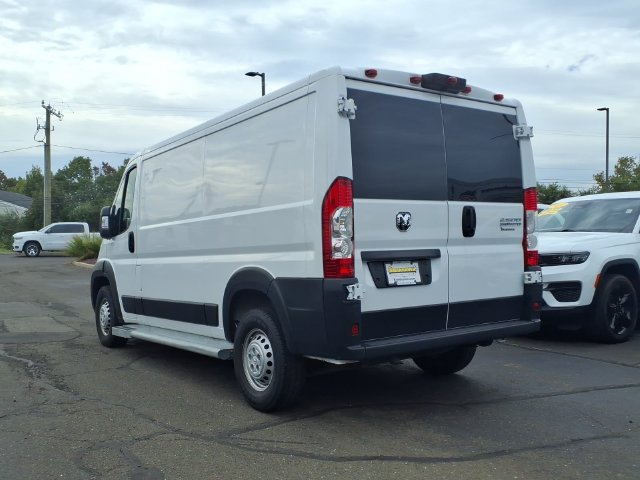 Used 2025 RAM ProMaster 2500 w/ U-Haul Equipment Group FWD image 5