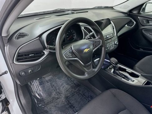 Used 2024 Chevrolet Malibu LT image 14