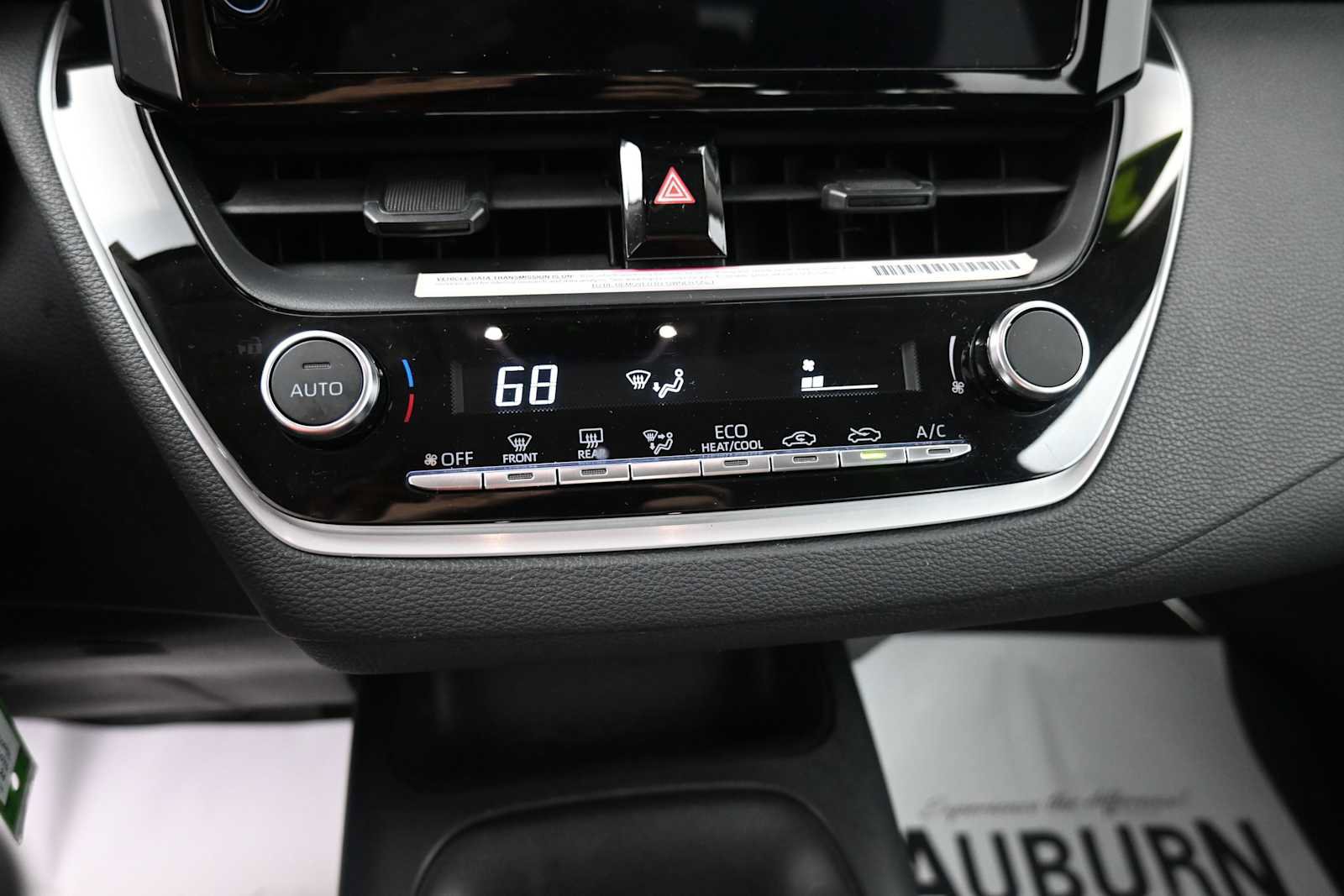 Used 2024 Toyota Corolla LE FWD image 9