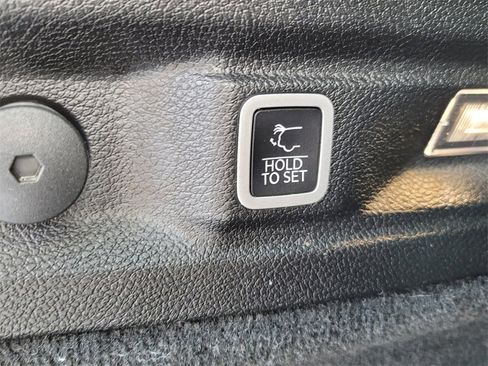 Used 2023 Jeep Grand Cherokee L Overland image 10