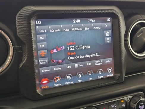 Used 2022 Jeep Wrangler Unlimited Sahara image 26