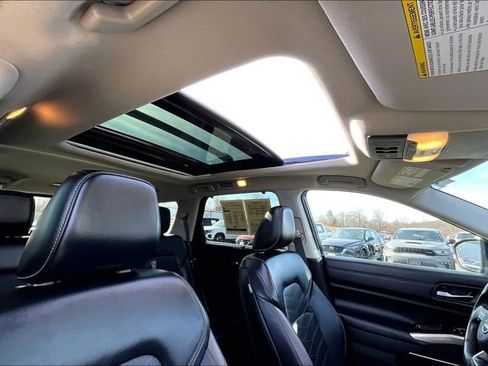 Used 2023 Nissan Pathfinder Platinum image 24