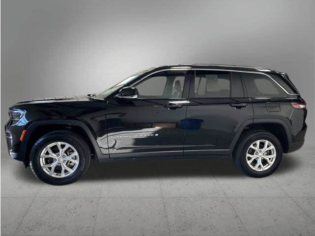 Used 2023 Jeep Grand Cherokee Limited AWD/4WD image 2