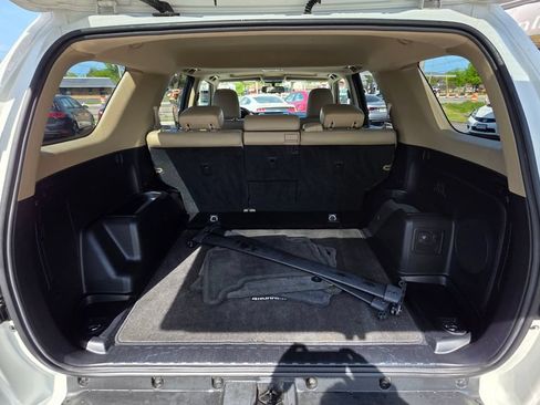 Used 2016 Toyota 4Runner Limited AWD/4WD image 23
