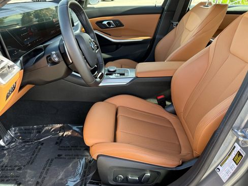 Used 2025 BMW 330i Sedan w/ Premium Package image 21