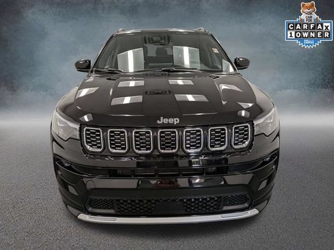Used 2025 Jeep Compass Limited w/ Elite Group AWD/4WD image 2