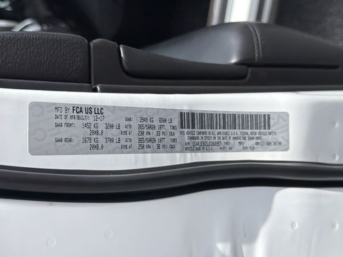 Used 2018 Jeep Grand Cherokee Limited RWD image 38