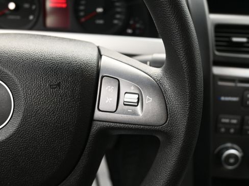 Used 2009 Pontiac G8 image 11