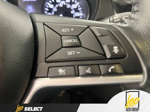 Used 2018 Nissan Rogue SL AWD/4WD image 17