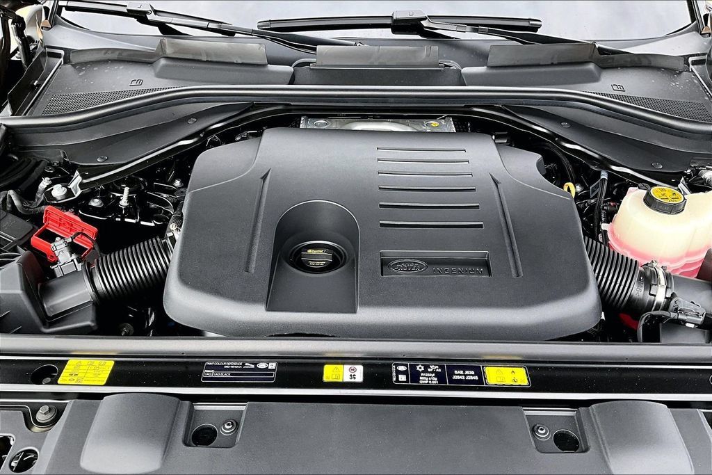 New 2026 Land Rover Range Rover Sport Dynamic SE AWD/4WD image 11