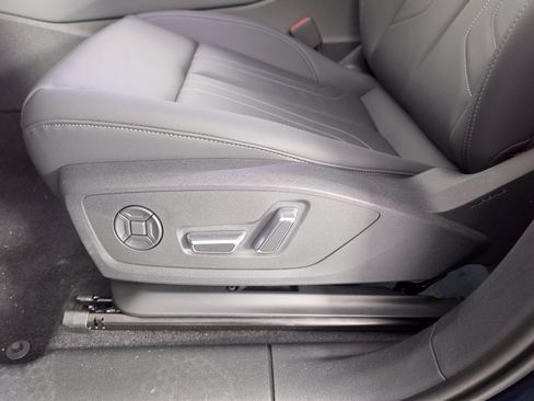 New 2026 Audi Q3 quattro 2.0T AWD/4WD image 38