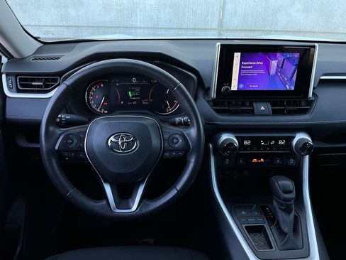 Used 2025 Toyota RAV4 XLE image 14