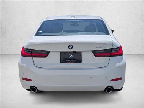 Certified 2023 BMW 330i Sedan w/ Driving Assistance Package RWD image 7