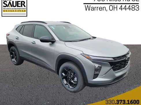 New 2026 Chevrolet Trax LT w/ Driver Confidence Package image 1