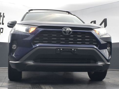Used 2021 Toyota RAV4 XLE w/ Convenience Package image 24