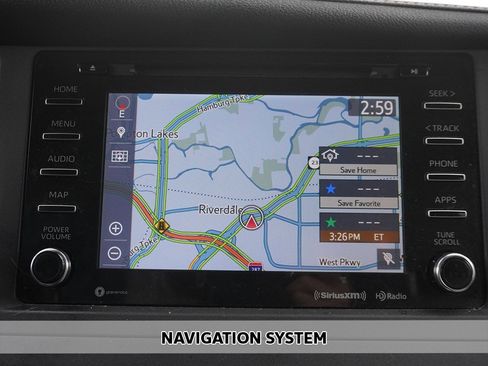 Used 2018 Toyota Sienna XLE w/ XLE Navigation Package image 3