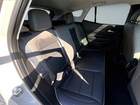 Used 2026 Chevrolet Trax ACTIV w/ Sunroof Package image 25