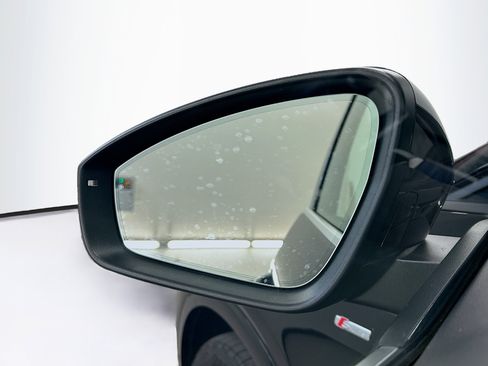 Used 2024 Audi Q4 e-tron Premium Plus w/ Premium Plus image 16