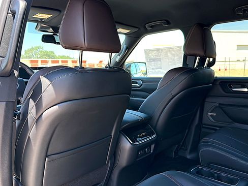 New 2026 Nissan Armada SL w/ Captain's Chari Seat Package AWD/4WD image 14