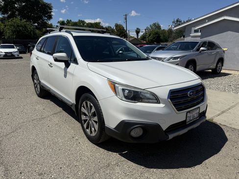 Used 2017 Subaru Outback 3.6R Touring w/ Popular Package #5A image 3