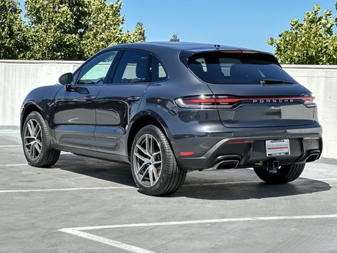 Certified 2026 Porsche Macan AWD/4WD image 3