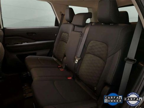 Used 2024 Nissan Pathfinder S image 67