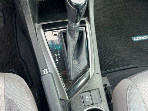 Used 2014 Toyota Corolla LE image 33