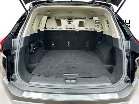 Used 2023 Nissan Rogue SV image 32