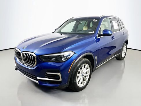 Used 2022 BMW X5 xDrive40i w/ Premium Package AWD/4WD image 3