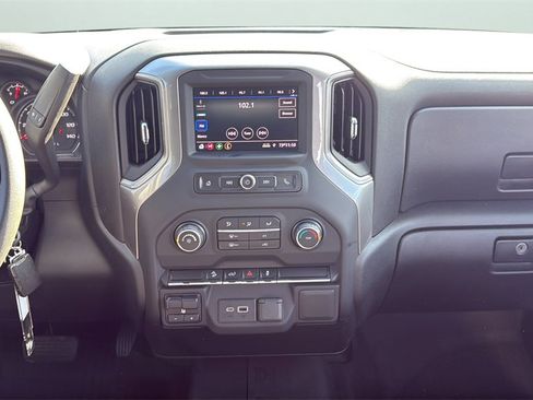 Used 2021 Chevrolet Silverado 1500 Custom Trail Boss w/ LPO, Dark Essentials Package image 15