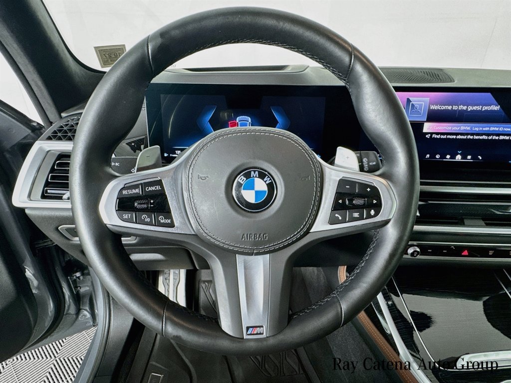 Used 2024 BMW X7 xDrive40i w/ M Sport Package AWD/4WD image 11