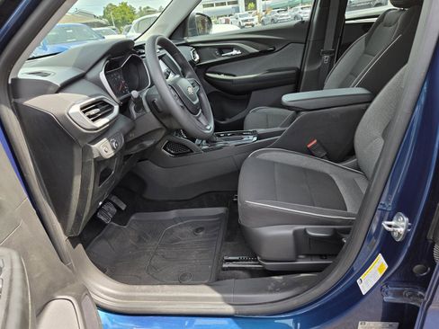 Used 2021 Chevrolet TrailBlazer LS AWD/4WD image 11