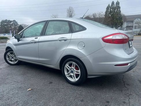 Used 2019 Ford Fiesta SE image 6