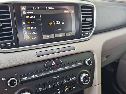 Used 2021 Kia Sportage LX w/ LX Fwd Popular Package image 18