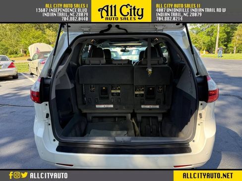 Used 2015 Toyota Sienna XLE Premium FWD image 42