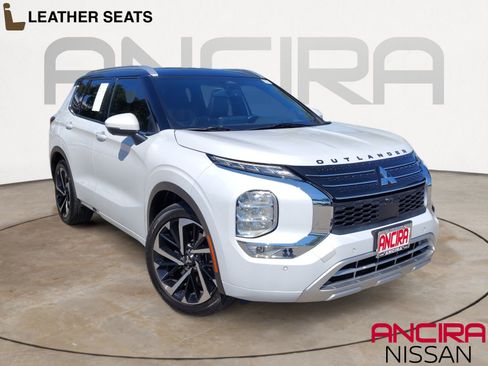 Used 2023 Mitsubishi Outlander SEL FWD image 1