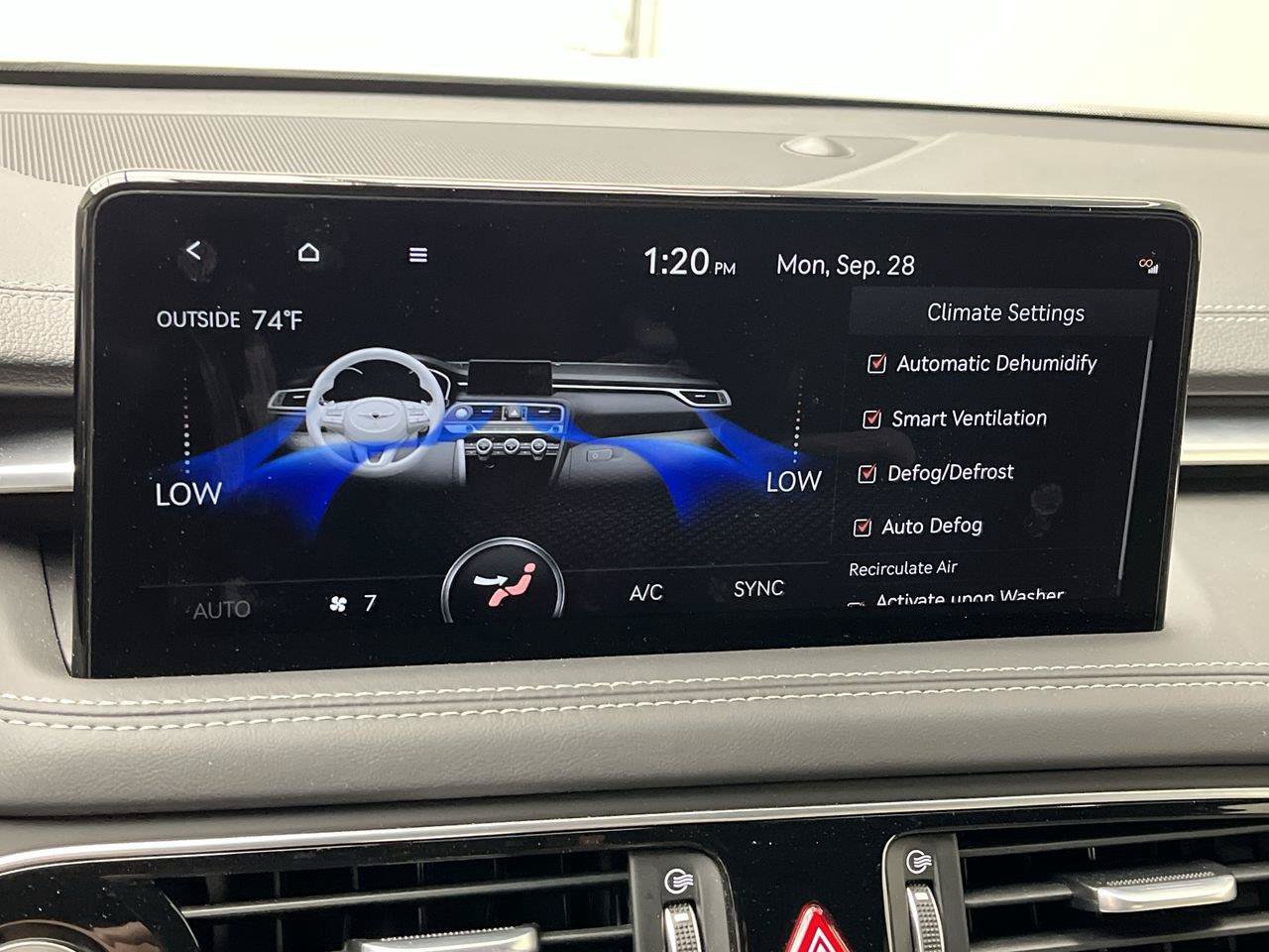 Used 2023 Genesis G70 2.0T AWD/4WD image 20