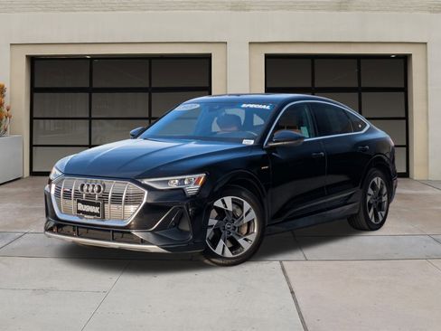 Used 2022 Audi e-tron Premium w/ Interior Protection Package image 3